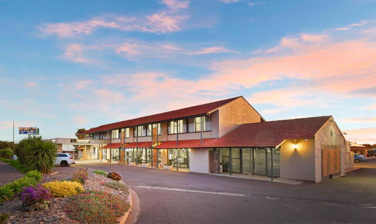 Comfort Inn Уаяла Екстериор снимка