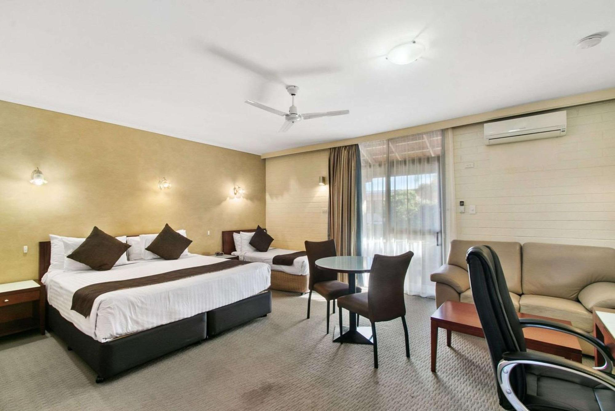 Comfort Inn Уаяла Екстериор снимка
